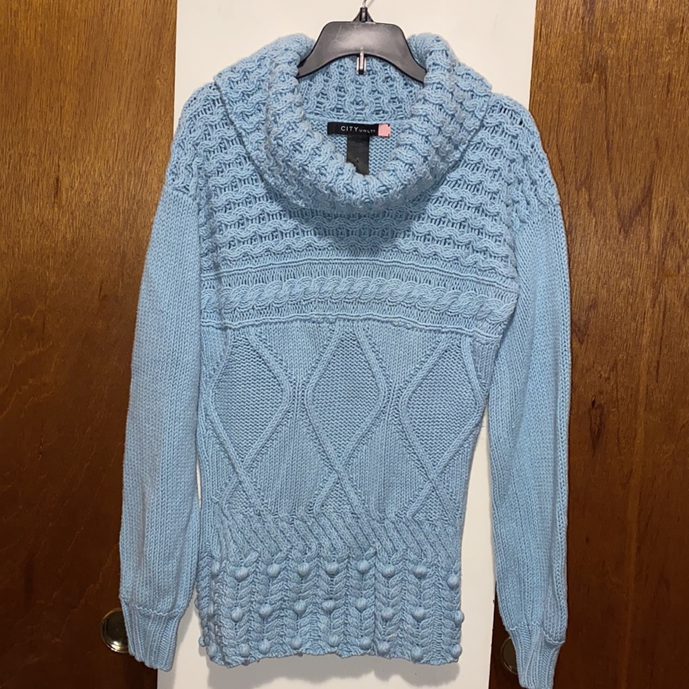 💙EUC City UNLTD Cable Knit Cowl Sweater